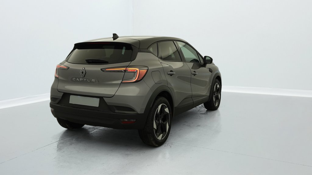 Photo véhicule 1 RENAULT Captur nouveau MILD HYBRID 140 TECHNO