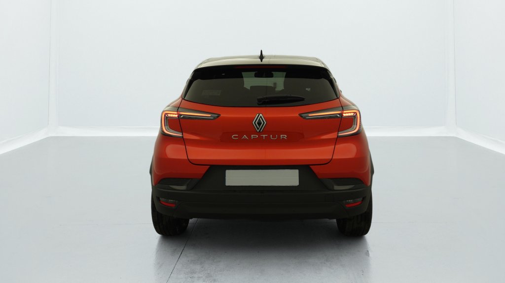 Photo véhicule 1 RENAULT Captur nouveau MILD HYBRID 140 TECHNO