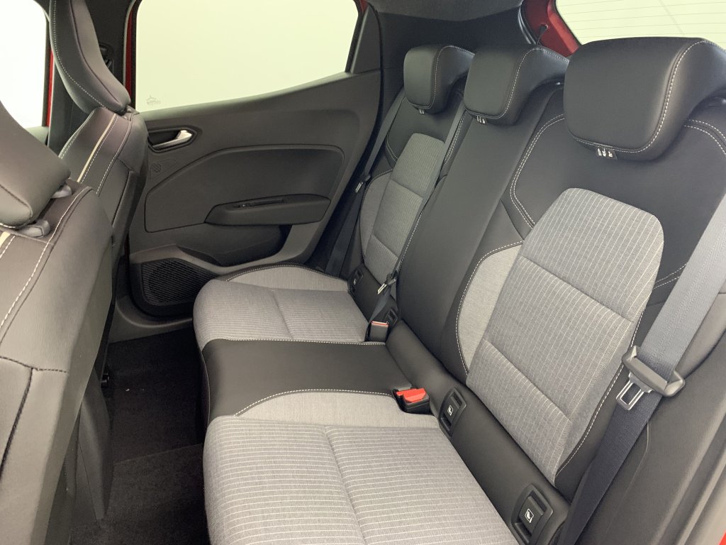 Photo véhicule 1 RENAULT Clio 5 TCE 90 GSR2 TECHNO