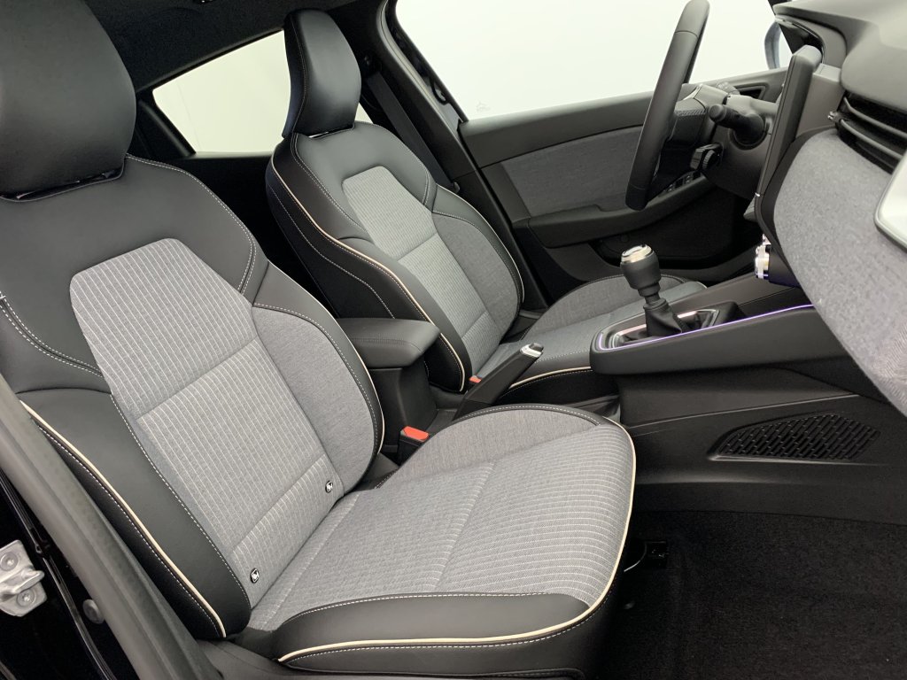 Photo véhicule 1 RENAULT Clio 5 TCE 90 GSR2 TECHNO