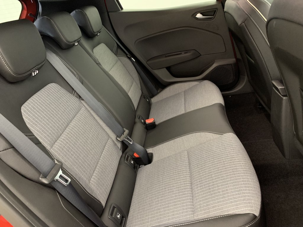 Photo véhicule 1 RENAULT Clio 5 TCE 90 GSR2 TECHNO