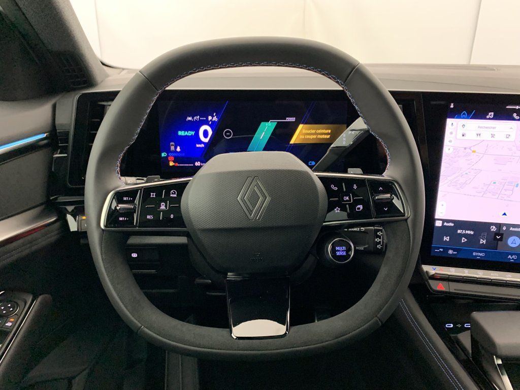 Photo véhicule 1 RENAULT Espace vi E-TECH FULL HYBRID 200 GSR2 ESPRIT ALPINE