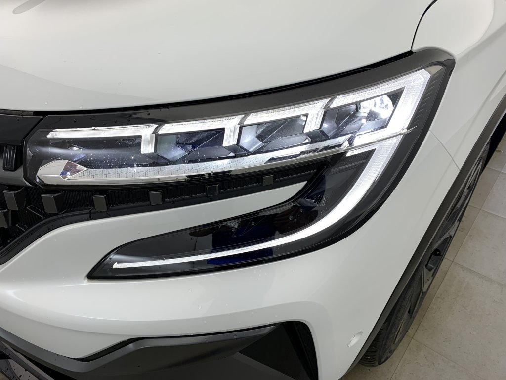 Photo véhicule 1 RENAULT Espace vi E-TECH FULL HYBRID 200 GSR2 ESPRIT ALPINE