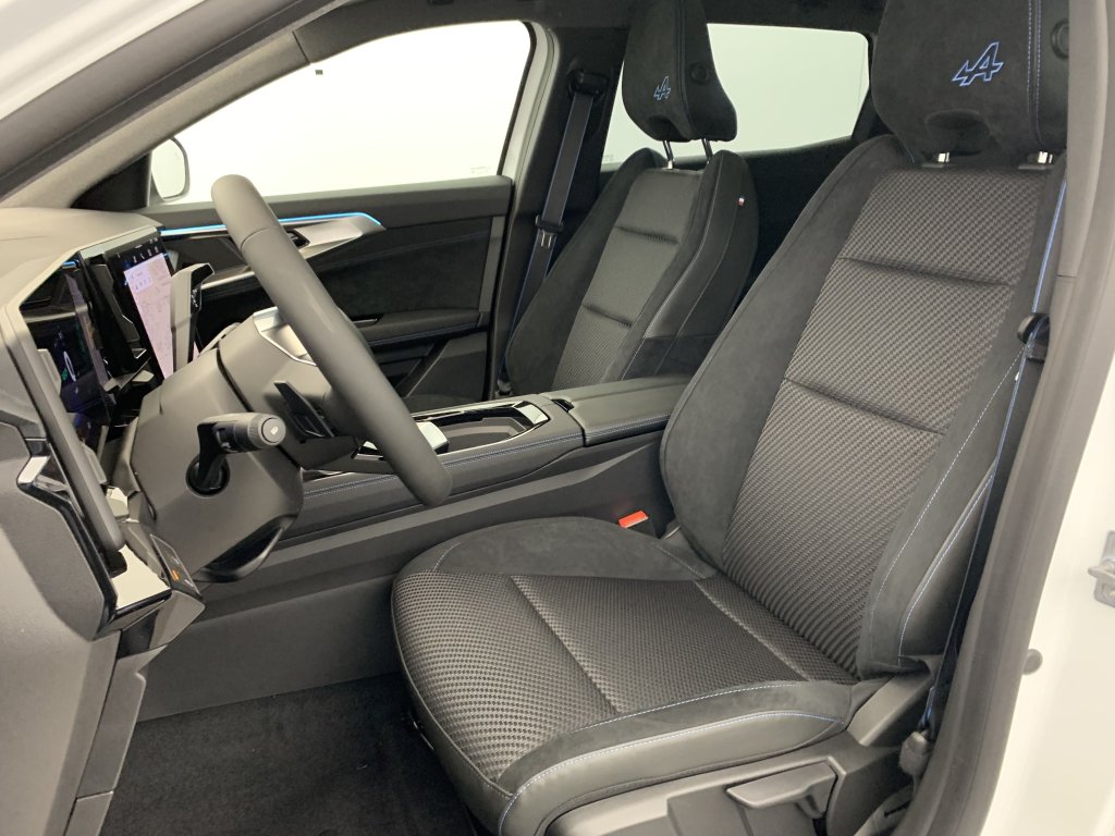 Photo véhicule 1 RENAULT Espace vi E-TECH FULL HYBRID 200 GSR2 ESPRIT ALPINE