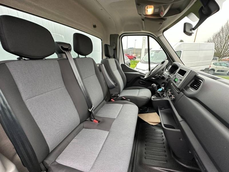 Photo véhicule 1 RENAULT Master chassis cabine MASTER CC PROP RJ3500 L3 BLUE DCI 145 EURO VI CONFORT