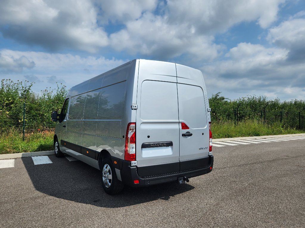 Photo véhicule 1 RENAULT Master fourgon TRAC F3500 L3H2 BLUE DCI 180 GRAND CONFORT