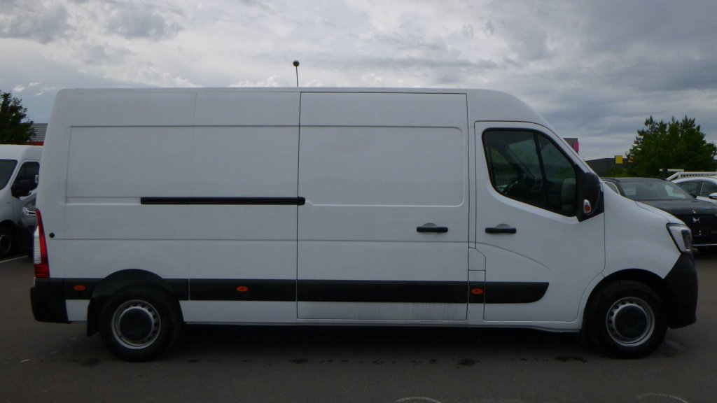 Photo véhicule 1 RENAULT Master fourgon MASTER FGN TRAC F3500 L3H2 BLUE DCI 150 CONFORT