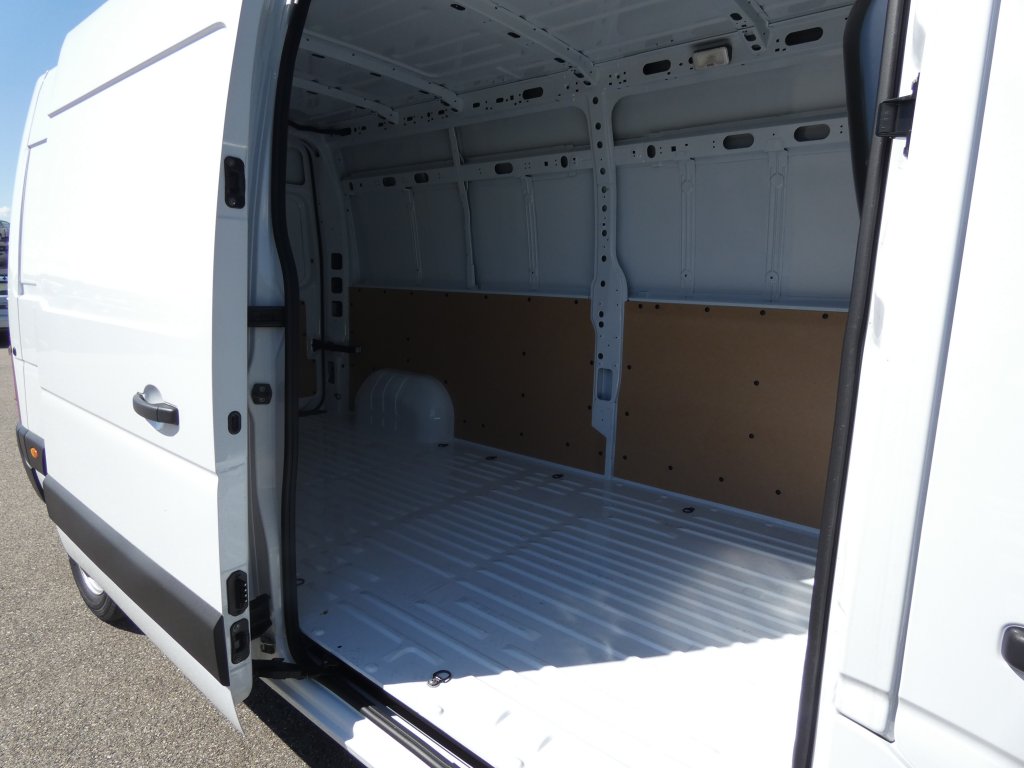 Photo véhicule 1 RENAULT Master fourgon TRAC F3500 L3H2 BLUE DCI 135 CONFORT