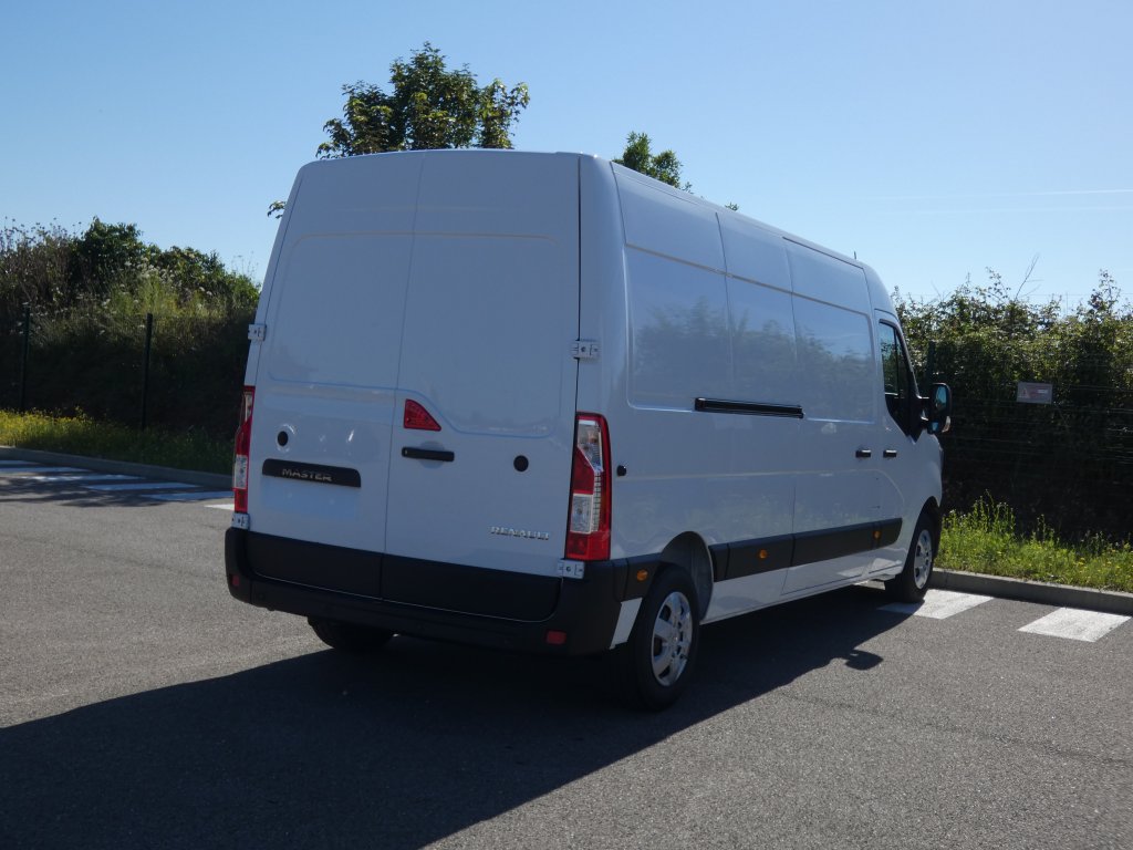 Photo véhicule 1 RENAULT Master fourgon TRAC F3500 L3H2 BLUE DCI 180 GRAND CONFORT