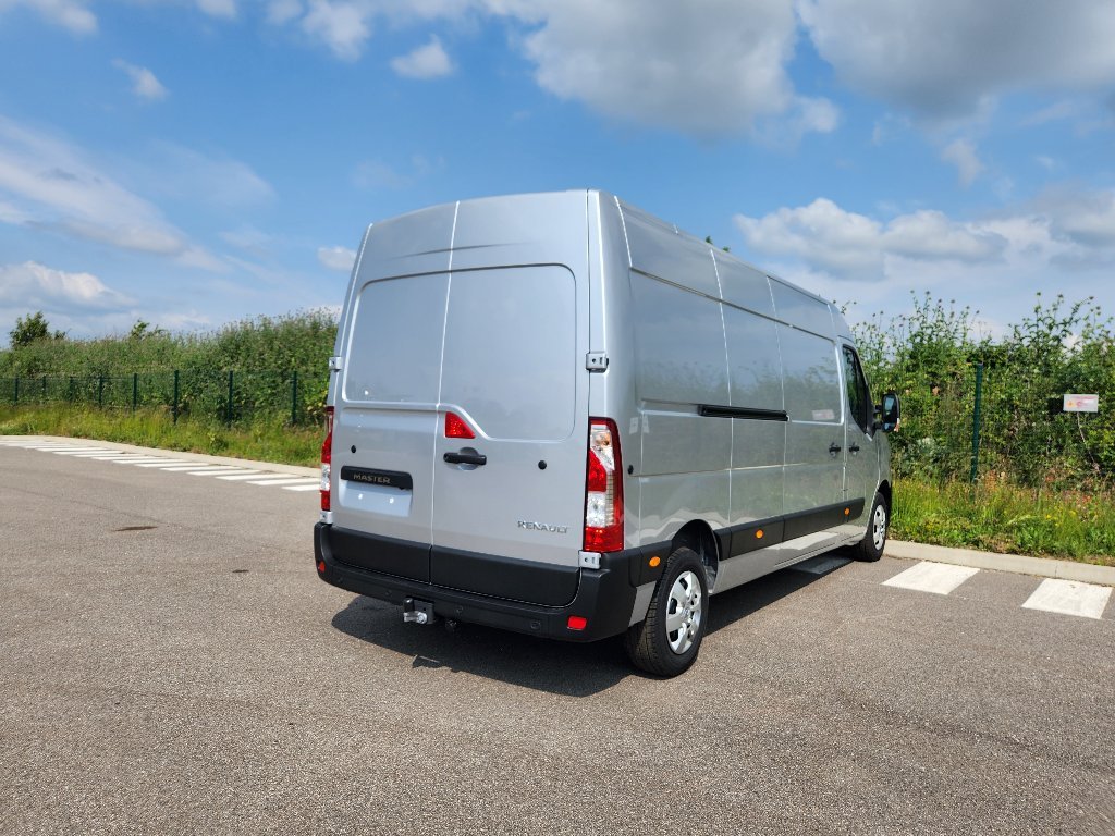 Photo véhicule 1 RENAULT Master fourgon TRAC F3500 L3H2 BLUE DCI 180 GRAND CONFORT