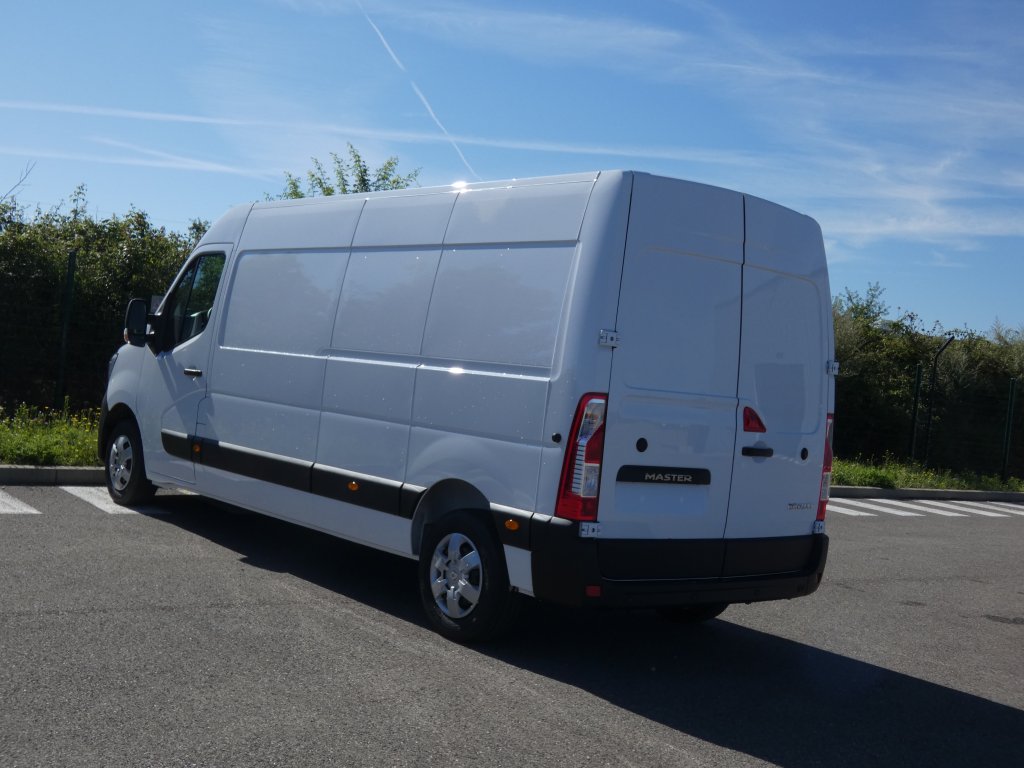 Photo véhicule 1 RENAULT Master fourgon TRAC F3500 L3H2 BLUE DCI 180 GRAND CONFORT