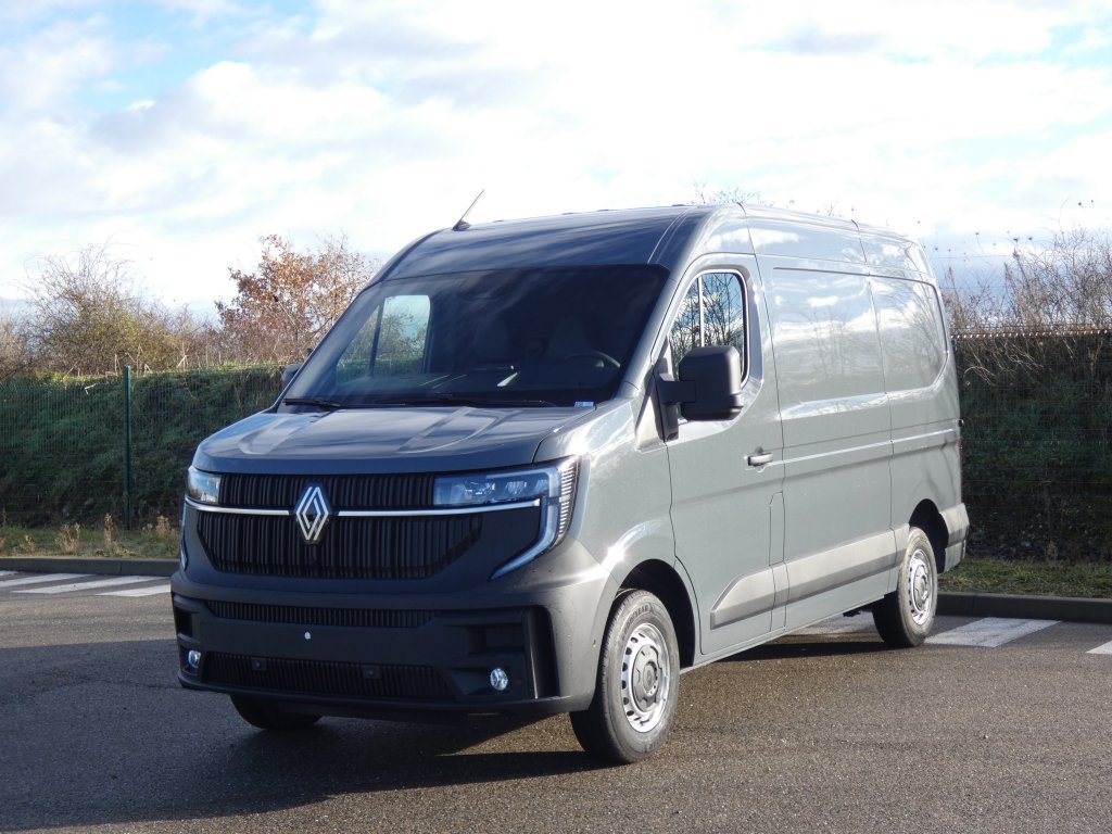 Photo véhicule 1 RENAULT Master fourgon nouveau TRAC 3T5 L2H2 BLUE DCI 170 EXTRA