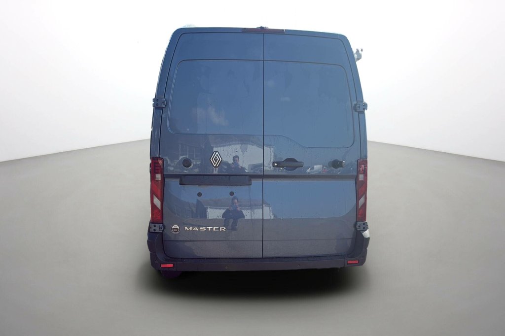 Photo véhicule 1 RENAULT Master fourgon nouveau TRAC 3T5 L2H2 BLUE DCI 170 EXTRA