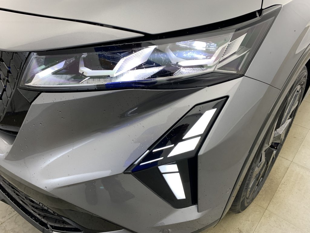 Photo véhicule 1 RENAULT Rafale E-Tech full hybrid 200 esprit Alpine