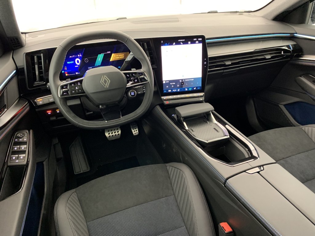 Photo véhicule 1 RENAULT Rafale E-Tech full hybrid 200 esprit Alpine