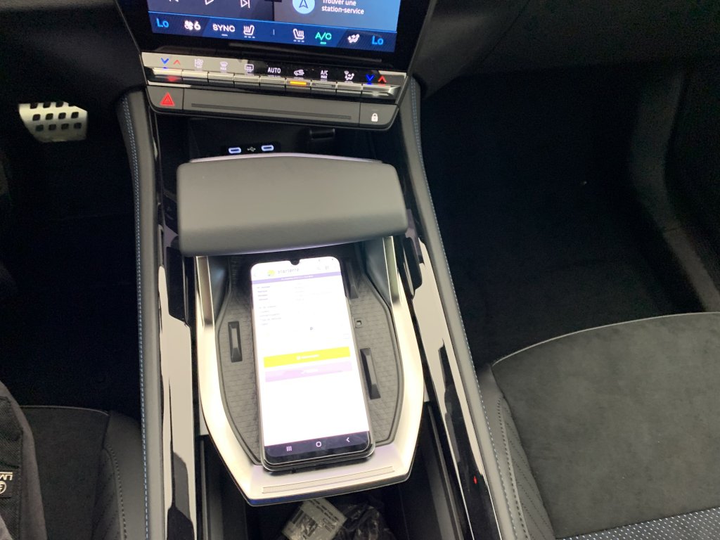 Photo véhicule 1 RENAULT Rafale E-Tech full hybrid 200 esprit Alpine