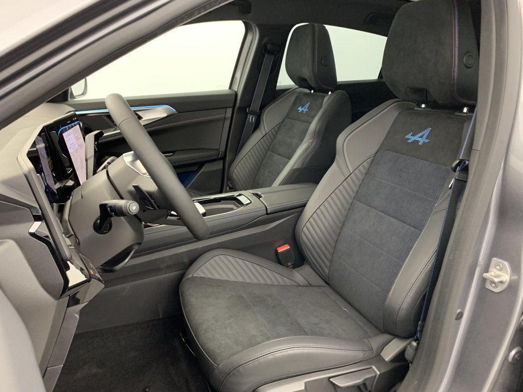 Photo véhicule 1 RENAULT Rafale E-Tech full hybrid 200 esprit Alpine