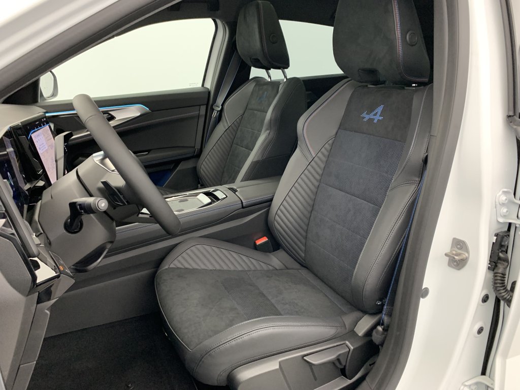 Photo véhicule 1 RENAULT Rafale E-Tech full hybrid 200 esprit Alpine