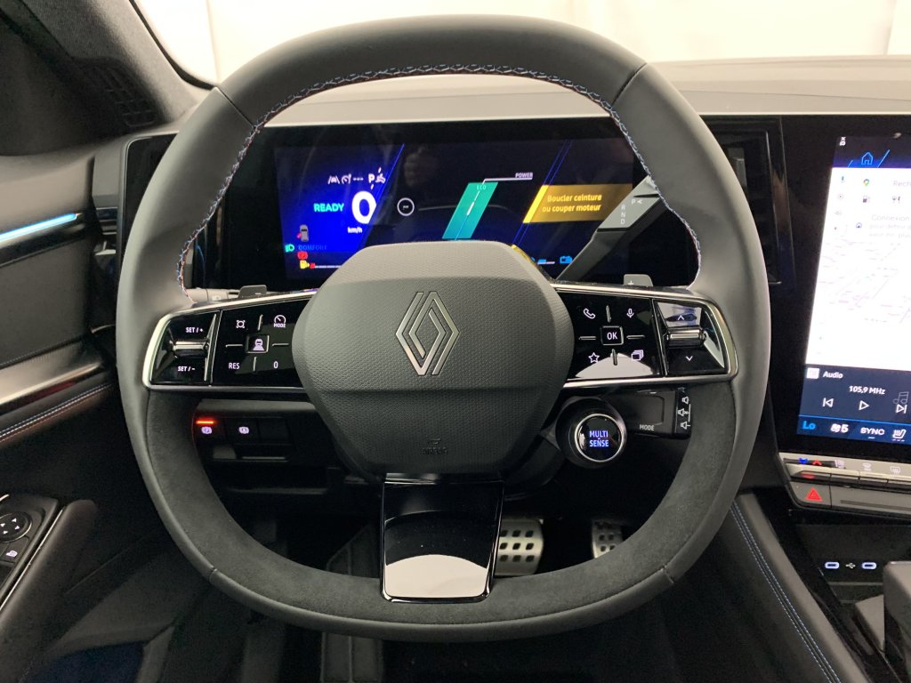 Photo véhicule 1 RENAULT Rafale E-Tech full hybrid 200 esprit Alpine