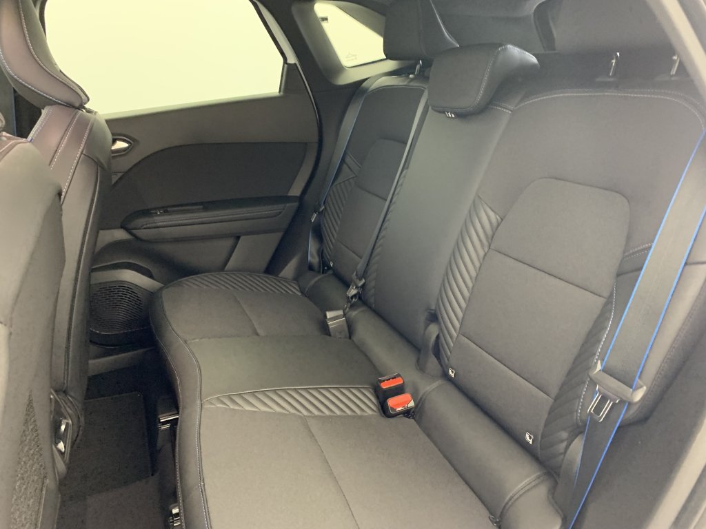 Photo véhicule 1 RENAULT Symbioz E-Tech full hybrid 145 Esprit Alpine