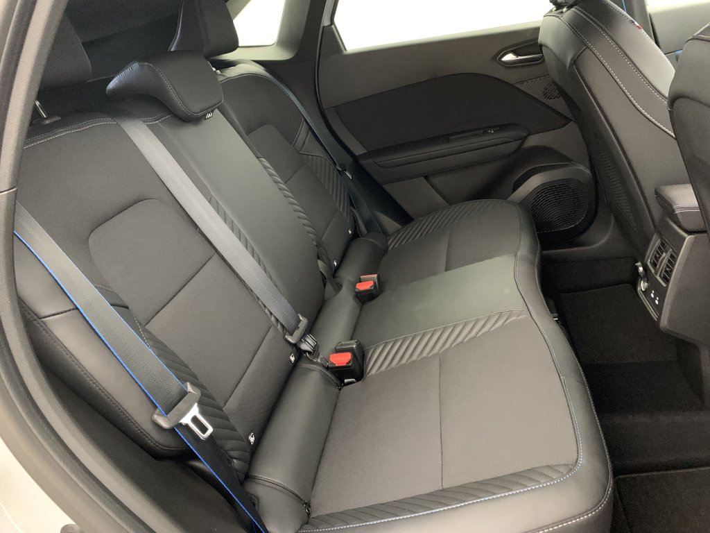Photo véhicule 1 RENAULT Symbioz E-Tech full hybrid 145 Esprit Alpine