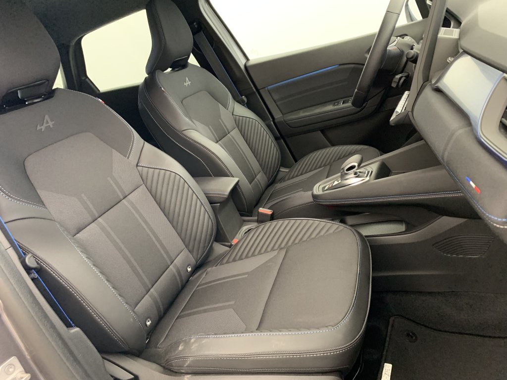 Photo véhicule 1 RENAULT Symbioz E-Tech full hybrid 145 Esprit Alpine