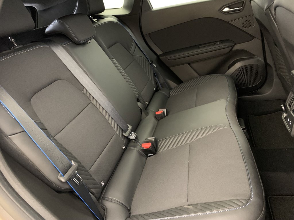 Photo véhicule 1 RENAULT Symbioz E-Tech full hybrid 145 Esprit Alpine