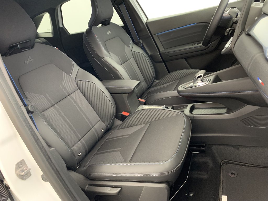 Photo véhicule 1 RENAULT Symbioz E-Tech full hybrid 145 Esprit Alpine
