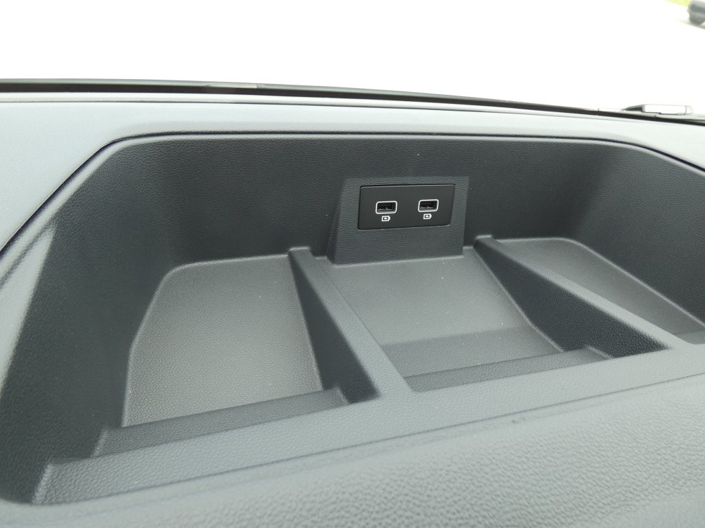 Photo véhicule 1 RENAULT Trafic fourgon L2H1 3T BLUE DCI 130 GSR2 ADVANCE