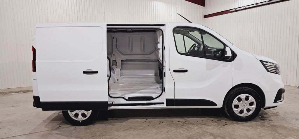 Photo véhicule 1 RENAULT Trafic fourgon TRAFIC FGN L1H1 3000 KG BLUE DCI 150 EDC GRAND CONFORT