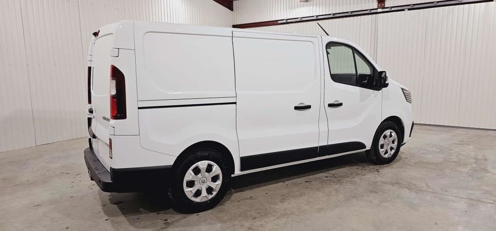 Photo véhicule 1 RENAULT Trafic fourgon TRAFIC FGN L1H1 3000 KG BLUE DCI 150 EDC GRAND CONFORT