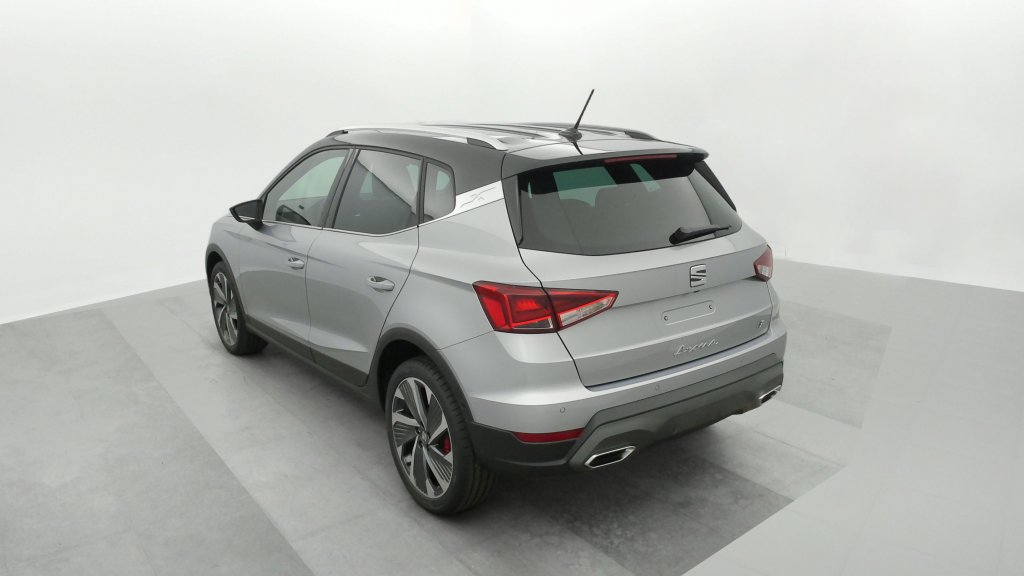 Photo véhicule 1 SEAT Arona 1.5 TSI 150 ch Start Stop DSG7 FR