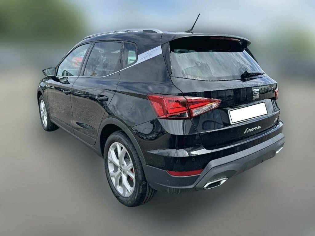 Photo véhicule 1 SEAT Arona 1.5 tsi 150 fr dsg7