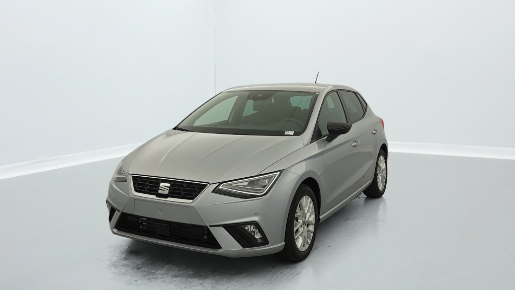 Photo véhicule 1 SEAT Ibiza 1.0 EcoTSI 110 ch S S BVM6 FR