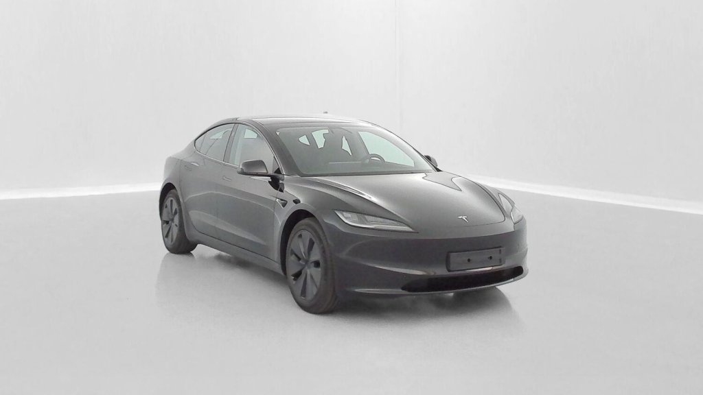 photo TESLA Model 3