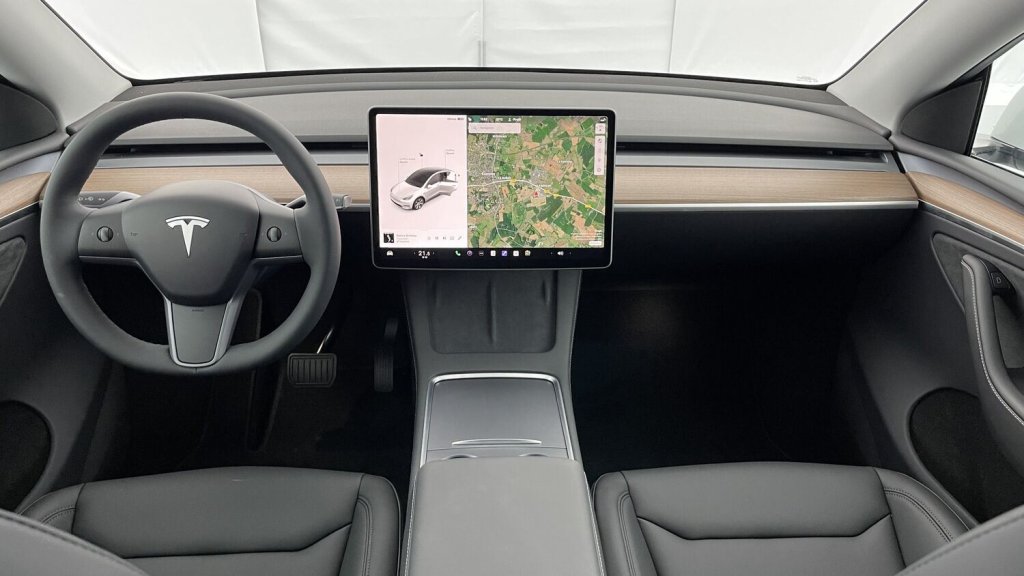 Photo véhicule 1 TESLA Model y Model y Propulsion (455km)