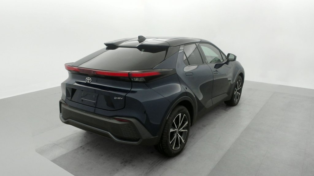 Photo véhicule 1 TOYOTA C-hr nouveau HYBRIDE 200 DESIGN