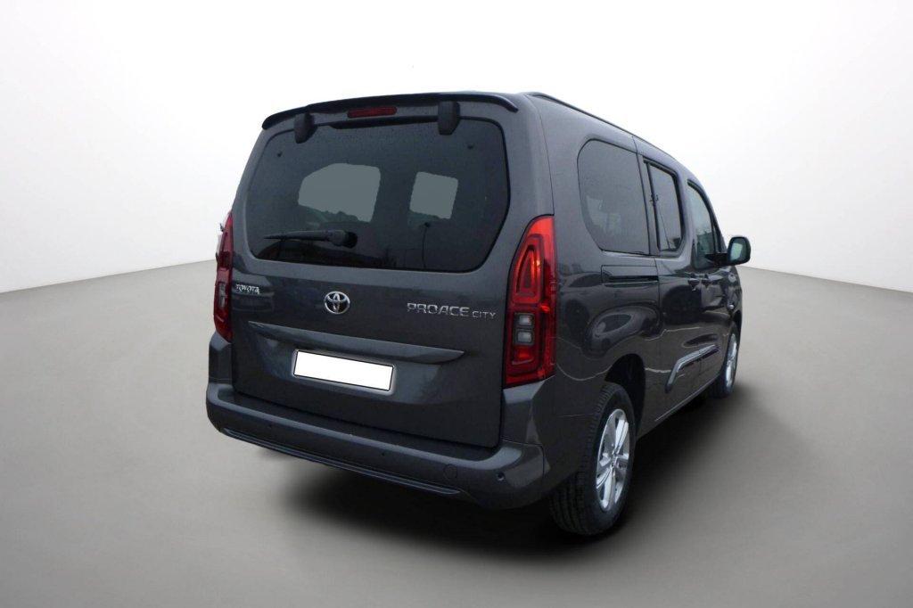 Photo véhicule 1 TOYOTA Proace city verso rc23 Proace City Verso Long 1.5L 130 D-4D BVA8 Executive