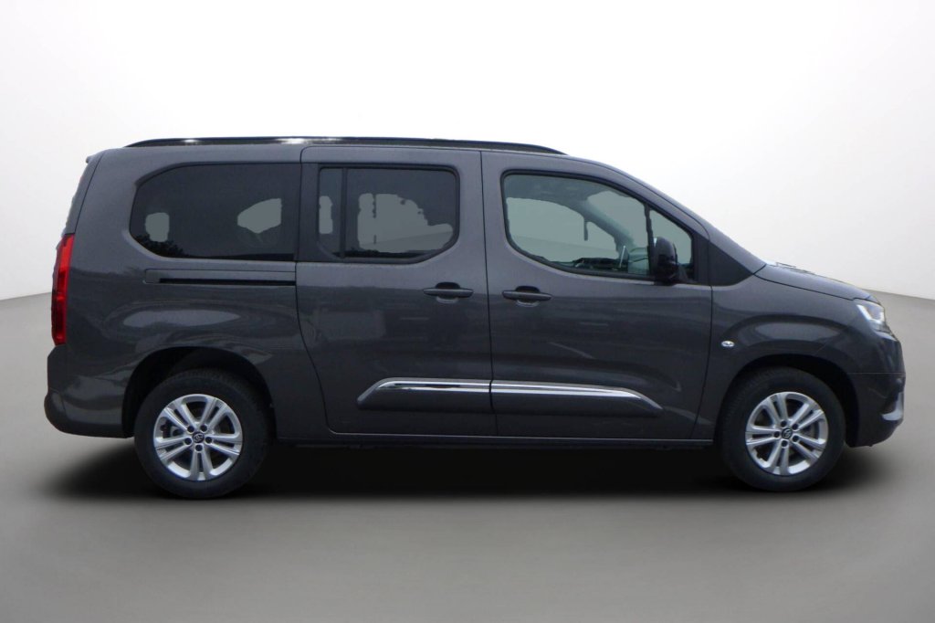 Photo véhicule 1 TOYOTA Proace city verso rc23 Proace City Verso Long 1.2L 110 VVT-i BVM6 Executive