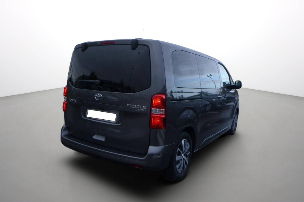 Photo véhicule 1 TOYOTA Proace verso Proace Verso Medium 2.0L 180 D-4D BVA8 Lounge