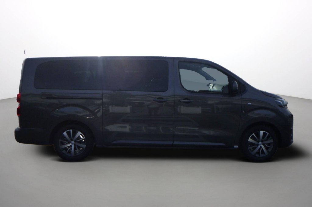 Photo véhicule 1 TOYOTA Proace verso Proace Verso Long 2.0L 180 D-4D BVA8 Lounge