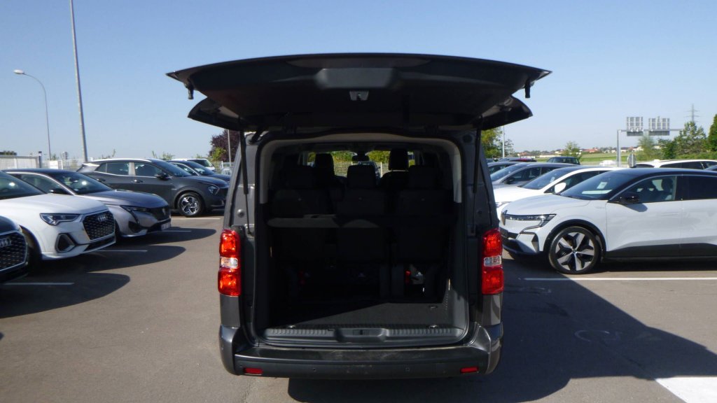 Photo véhicule 1 TOYOTA Proace verso Proace Verso Long 2.0L 180 D-4D BVA8 Lounge