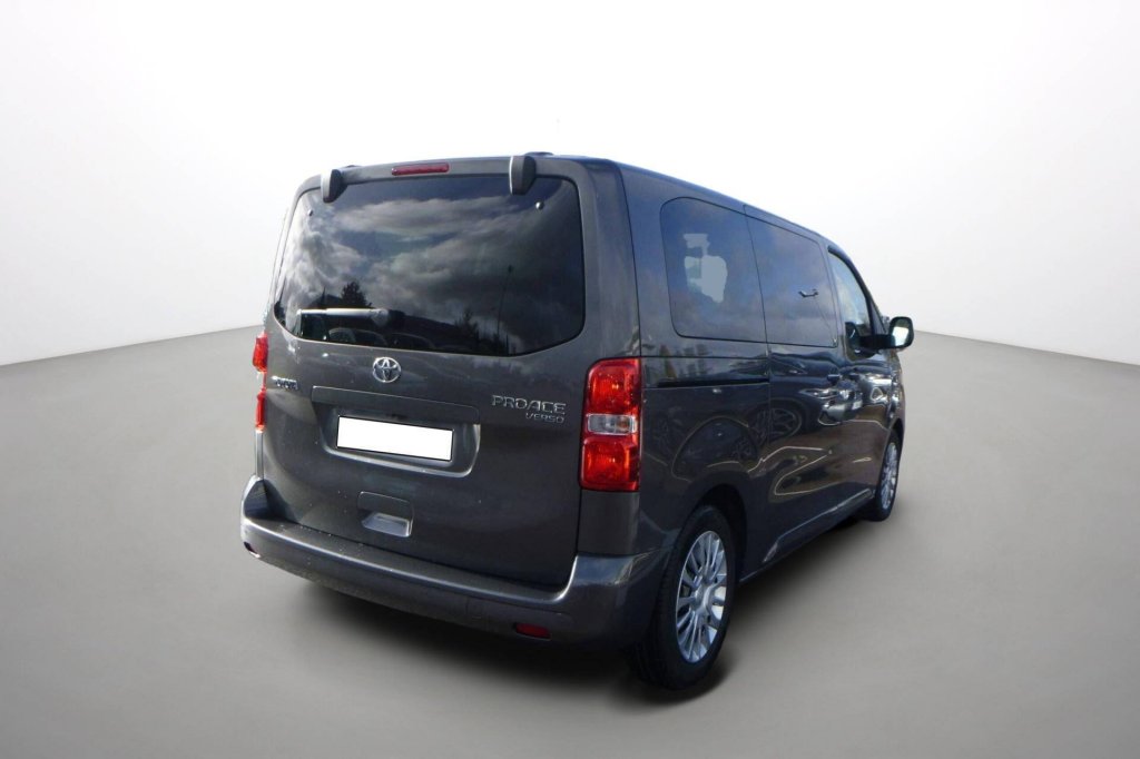 Photo véhicule 1 TOYOTA Proace verso Proace Verso Medium 2.0L 180 D-4D BVA8 Executive Techno