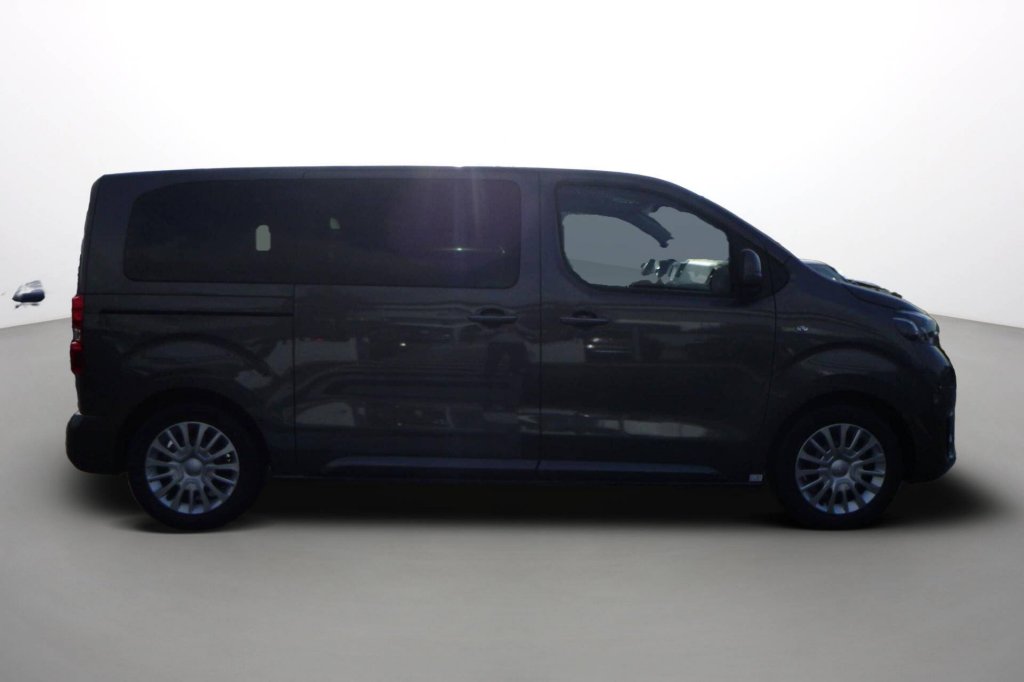 Photo véhicule 1 TOYOTA Proace verso Proace Verso Medium 2.0L 180 D-4D BVA8 Executive Techno