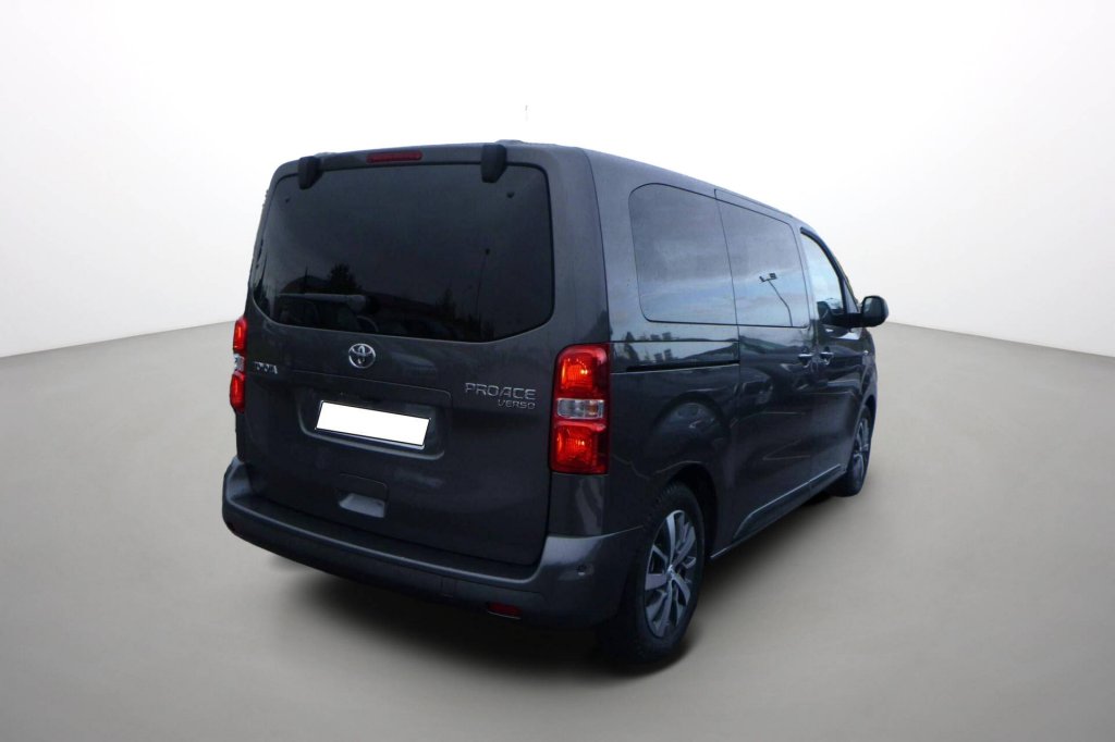 Photo véhicule 1 TOYOTA Proace verso Proace Verso Medium 2.0L 180 D-4D BVA8 Lounge