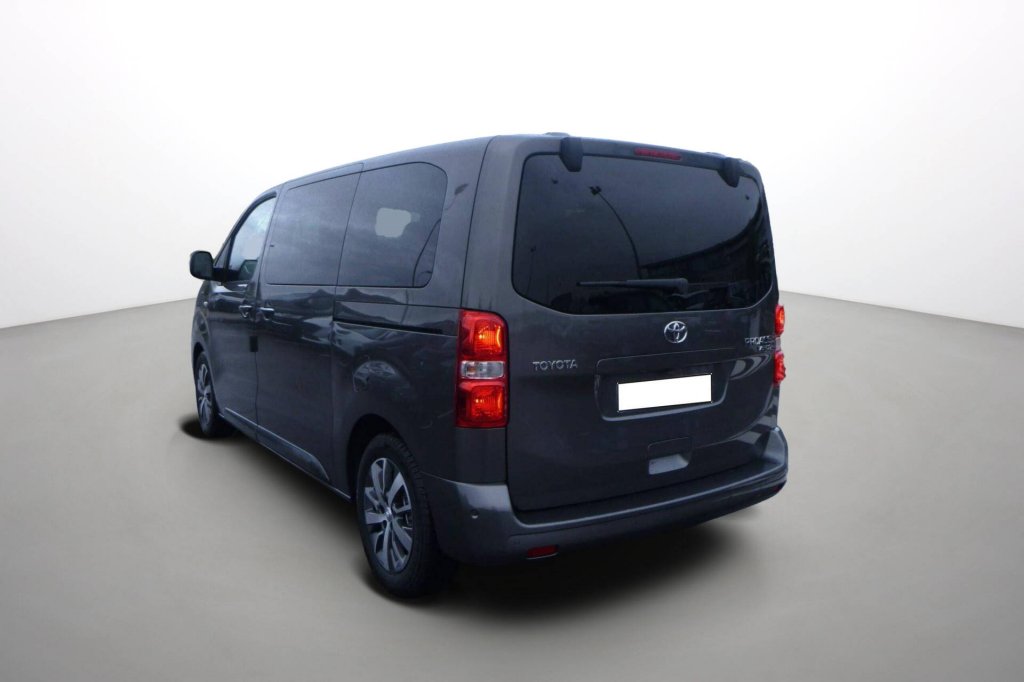 Photo véhicule 1 TOYOTA Proace verso Proace Verso Medium 2.0L 180 D-4D BVA8 Lounge