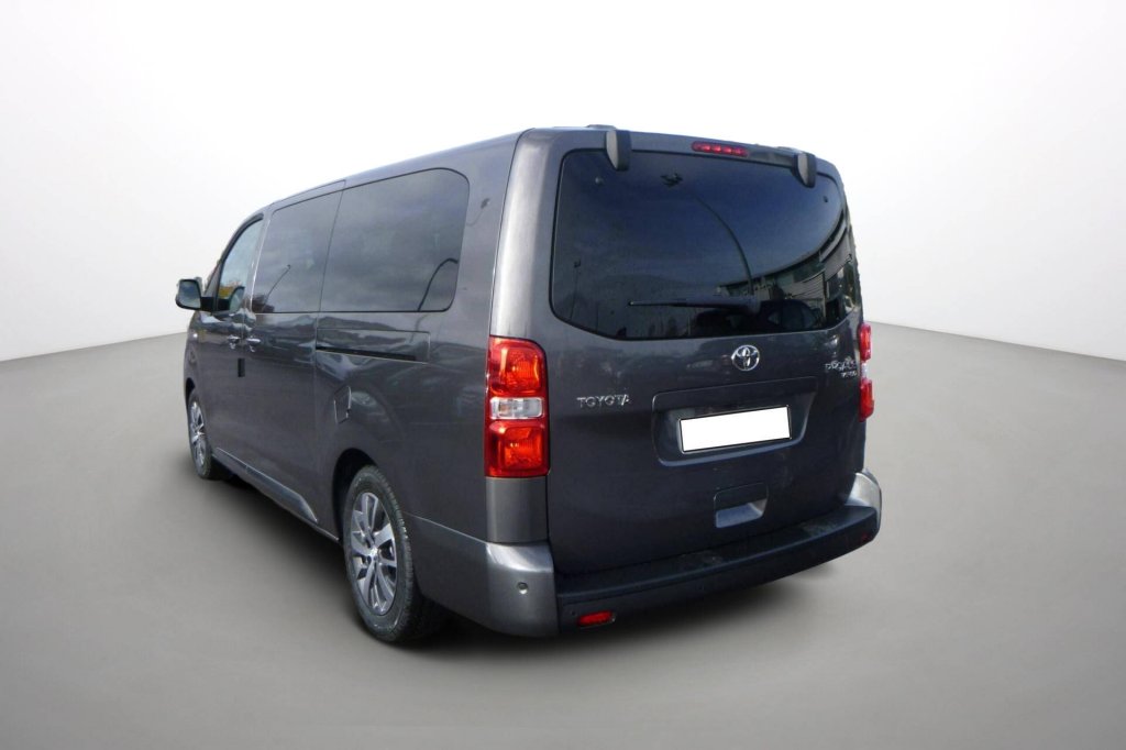 Photo véhicule 1 TOYOTA Proace verso Proace Verso Long 2.0L 180 D-4D BVA8 Lounge