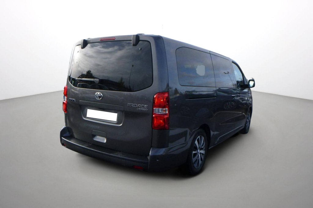 Photo véhicule 1 TOYOTA Proace verso Proace Verso Long 2.0L 180 D-4D BVA8 Lounge