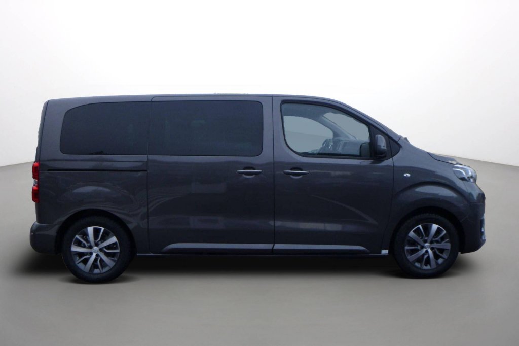 Photo véhicule 1 TOYOTA Proace verso Proace Verso Medium 2.0L 180 D-4D BVA8 Lounge