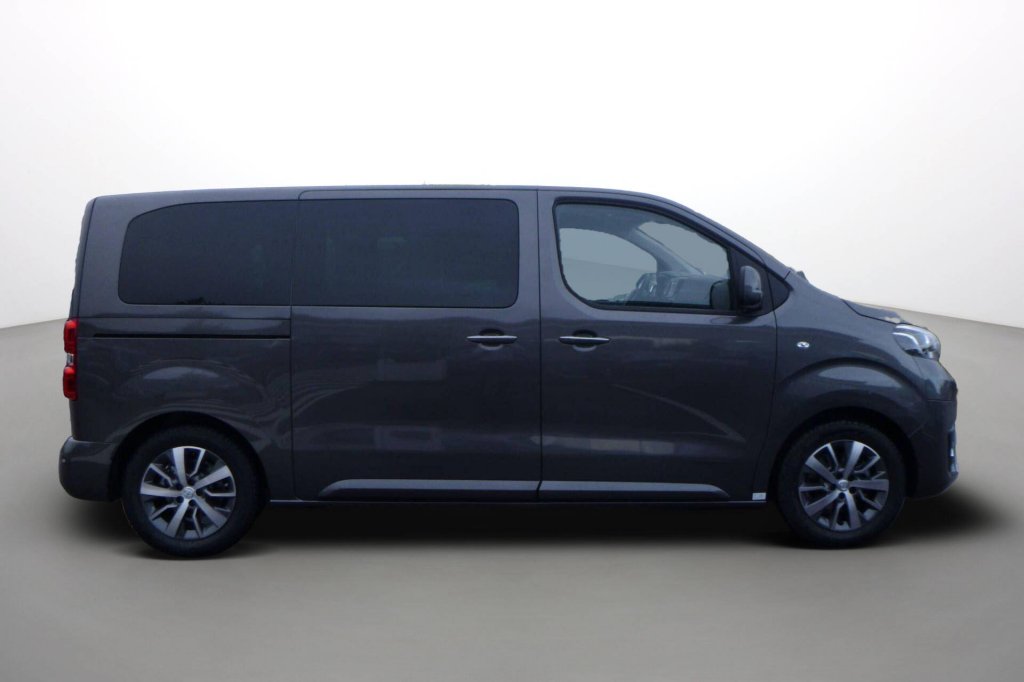 Photo véhicule 1 TOYOTA Proace verso Proace Verso Medium 2.0L 180 D-4D BVA8 Lounge